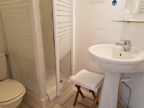 Hotel H�tel Des Po�tes Avec Garage Priv�