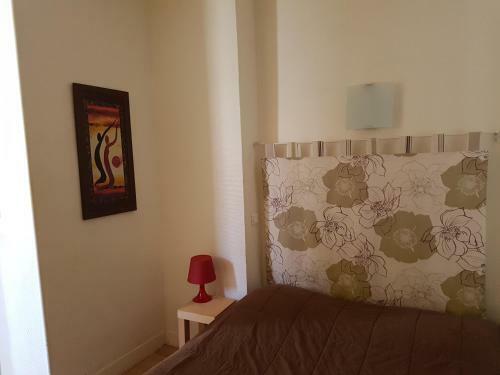 Hotel H�tel Des Po�tes Avec Garage Priv�