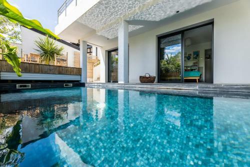 Tropical Keyweek Beautiful Architect Villa With Swimming Pool In Bidart