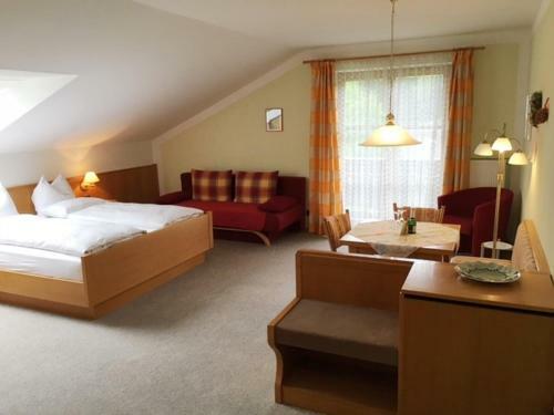 Hostal G�stehaus Bauer Am Golfplatz