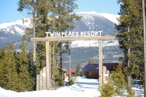 Twin Peaks Resort