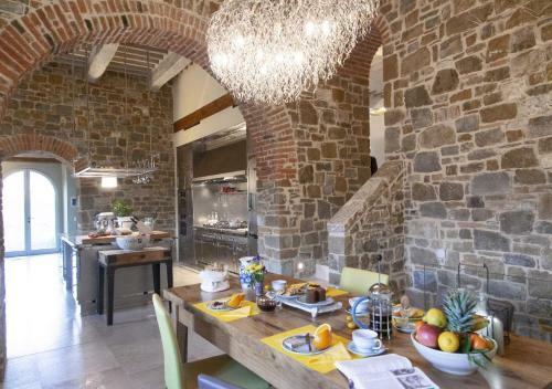 Villa Pianvecchio By Mc Luxury Rentals