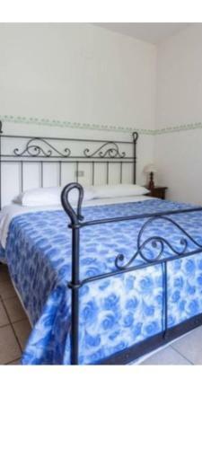Bed & Breakfast Twin Tails