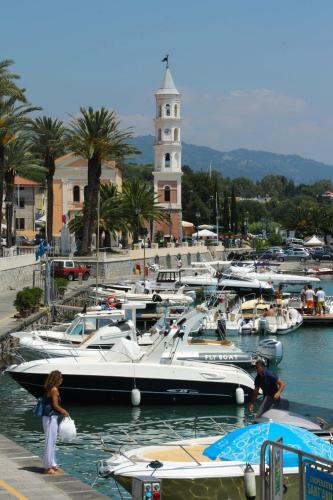 Apartamento Tra Montagne E Mare
