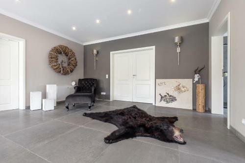 Apartamento Newly Built Villa In A Classicistic Style