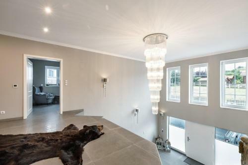 Apartamento Newly Built Villa In A Classicistic Style