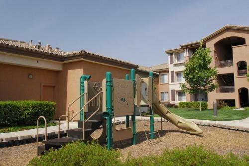 Apartamentos Sacramento Guest Services