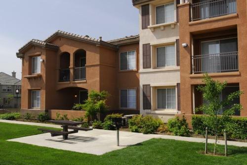 Apartamentos Sacramento Guest Services