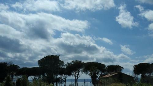 Sunny House In Bolsena