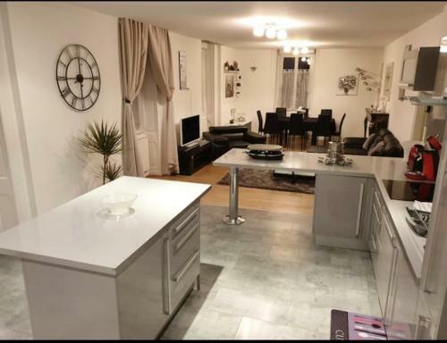 Apartamento Appartement de 4 Chambres Avec Wifi A Hauts de Bienne