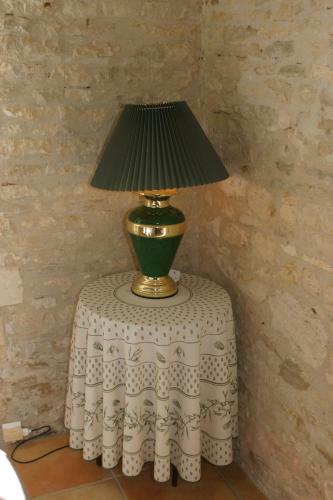 3 Bed Gite With Private Pool & Garden In Nantille
