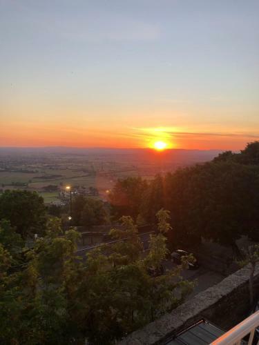 Cortona: Uno Sguardo Sull'infinito