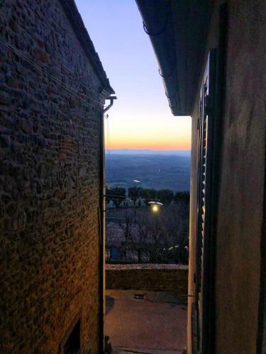 Cortona: Uno Sguardo Sull'infinito