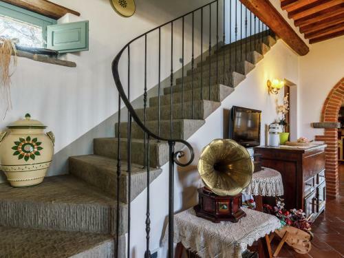 Lavish Villa In Cortona With Swimming Pool