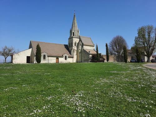 Maison Chaleureuse-grand Jardin-proche Saumur