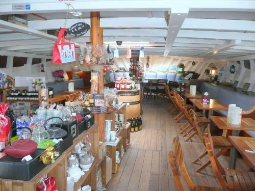 Family-friendly Holiday Home Close To The Beach