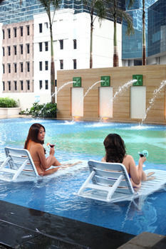 Aparthotel The Exchange Regency Residence Hotel