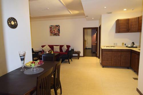 Al Mishkah Apartment