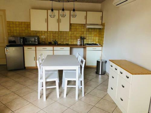 Maison Avec Piscine Chauff�e Proche Porto Vecchio