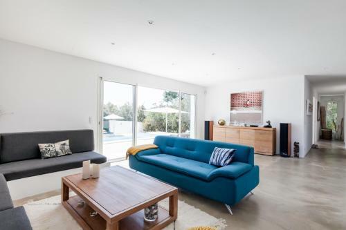 Grande Villa Design Avec Piscine Au Calme