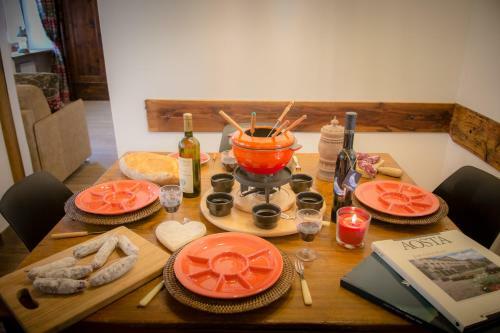 Maison Julie-lungo La Via Francigena