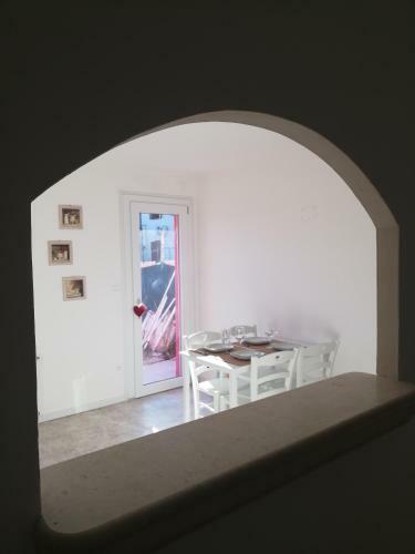 45 Minutes To Venice - By Flora