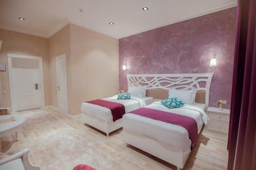 Silk Road Empire Hotel