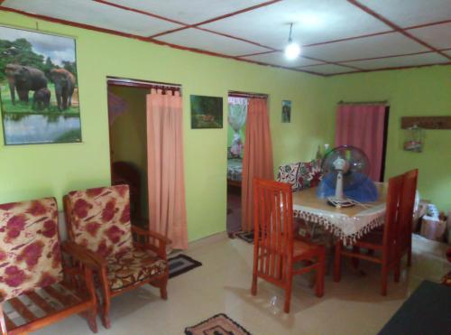Bed & Breakfast Kavishka Guest House