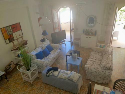 Casa Vista Mare Su Tre Piani Con Giardino