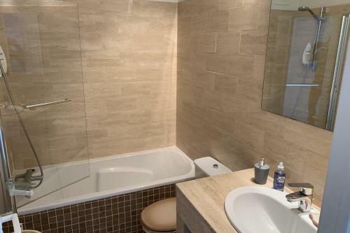 Apartamento 38 M2 With Wifi And Garage - Port Des Sablons