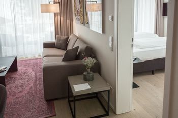 Aparthotel Suytes Business Studios
