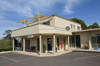 Hamilton Town House Motel