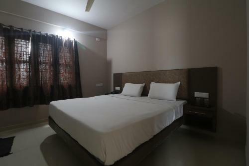 Hotel Collection O 84214 Ivory Petals Service Apartments