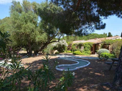 R�sidence Alba Rossa, Serra-di-ferro, Accommodation With Terrace Or Balcony