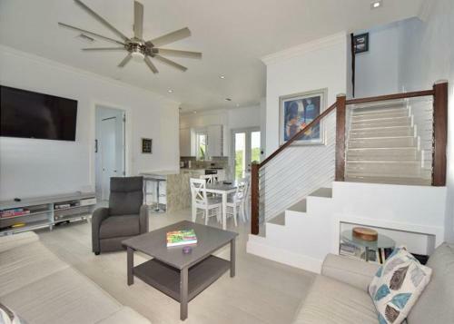 Cupid's Way By Eleuthera Vacation Rentals