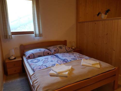 Hostal Vaznik Farm House Apartments