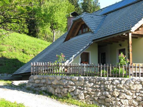 Hostal Vaznik Farm House Apartments
