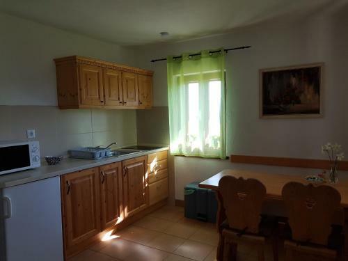 Hostal Vaznik Farm House Apartments