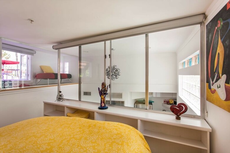 Beverly Hills Modern Guesthouse