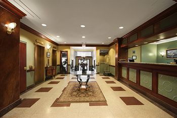 The Governor Dinwiddie Hotel