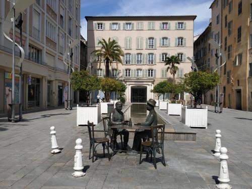 Apartamento Rare 4 �toiles, Clim, Vue Port D�co Chaleureuse.