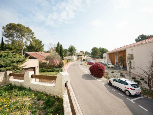 Lovely Villa In Velaux Near The Beach