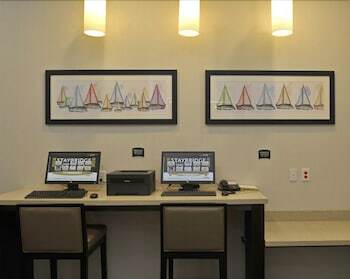 Hotel Staybridge Suites St. Petersburg Fl