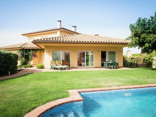 Modern Villa In Les Corts With Pool