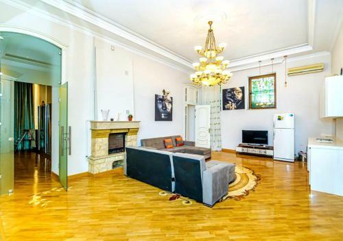 Apartment On Mado - Nizami St