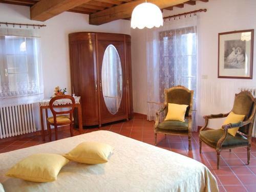Tranquil Holiday Home In San Casciano Dei Bagni With Pool