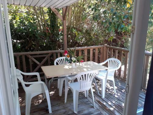 Le Bungalow Ensoleill� � Mandelieu La Napoule