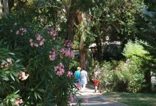 Le Bungalow Ensoleill� � Mandelieu La Napoule
