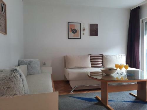 Apartman Square