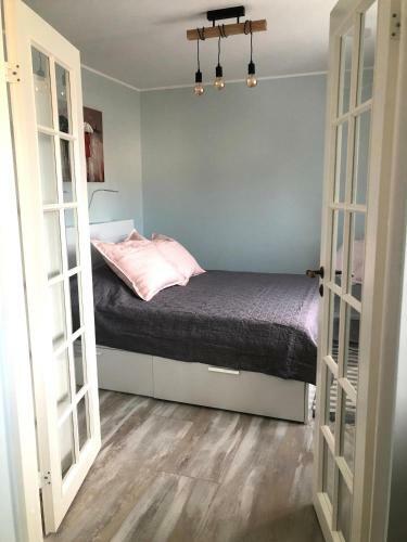 Niine Apartment 12